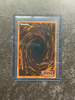 2005 Yu-Gi-Oh! TCG Elemental HERO Bladedge 1st edition Holo - Image 2
