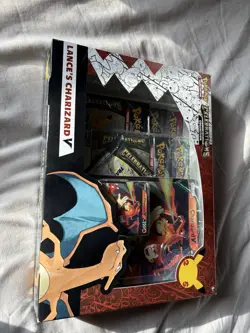Pokemon TCG: Celebrations Collection Box Dark Sylveon V and Lance's Charizard V 820650809392 - Image 1
