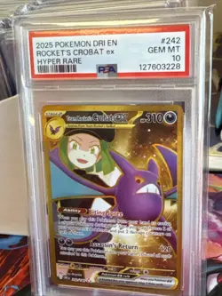 2025 POKEMON DRI EN-DESTINED RIVALS HYPER 242 TEAM ROCKETS CROBAT EX PSA10 - Image 2