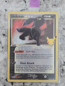 Umbreon Gold Star Celebrations Classic Collection Pokemon 17/17 Holo Card - Image 3