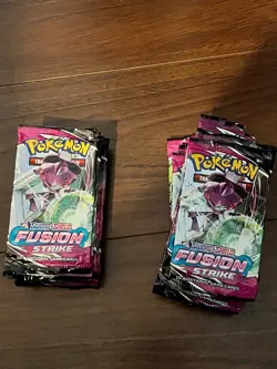 Bulk lot of 1000 cards and 100 holo/reverse holo sorted by set Pokemon - Image 5