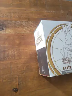 Pokemon TCG Brilliant Stars Elite Trainer Box Sealed ETB Sealed &[Plastic Case] 820650850127 - Image 3