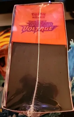 Pokemon TCG: Sword & Shield-Vivid Voltage Elite Trainer Box (133 Cards) 820650807688 - Image 2