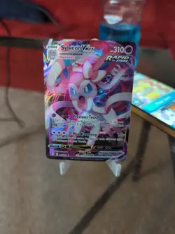 Pokemon TCG Sylveon VMAX Evolving Skies Holo Ultra Rare Card 075/203 NM Full Art - Image 1
