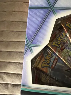 **FREE SHIPPING** Pokemon Salamence ex & Reshiram ex Premium Collection Sealed - Image 3