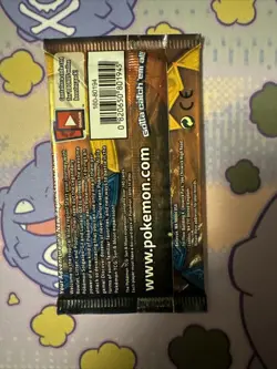 Pokemon TCG - Sun and Moon - Base Set Booster Pack - Image 2