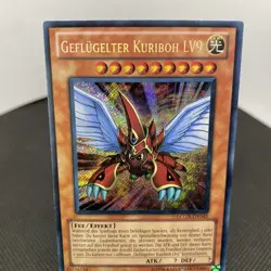 Yugioh Geflugelter Kuriboh LV9 LCGX-DE043 Secret Rare NM FOILBLEED - Image 3