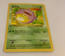 1st Edition Koffing Shadowless 51/102 Base Set Pokemon Card Near Mint or better - Image 3