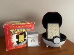 23K Gold Plated CHARIZARD Trading Card 1999 Burger King Pokemon Ball Opened - Image 1