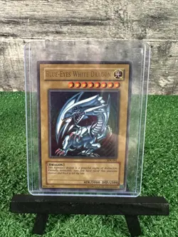 *** BLUE-EYES WHITE DRAGON *** QUARTER CENTURY SECRET RARE MP24-EN001 YUGIOH! - Image 1