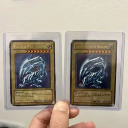 Blue-Eyes White Dragon SDK-001 Starter Deck: Kaiba Holo Unlimited - HP - TWO - Image 1