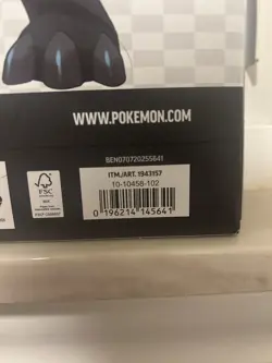 Pokemon Unova Heavy Hitters Premium Collection Box Kyurem Zekrom Reshiram - Image 2