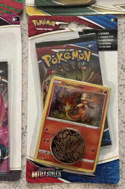 Pokemon TCG Sealed Lot of 4 Fusion Strike Evolving Skies + Hanger Packs - Image 4
