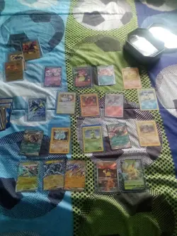 3 Random Pokemon Card Lot - Image 1