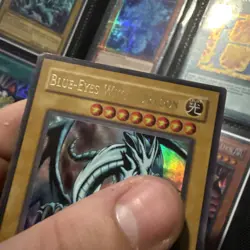 Blue Eyes White Dragon LOB-001 Ultra Rare Vintage Yu-Gi-Oh Card Played MP - Image 5