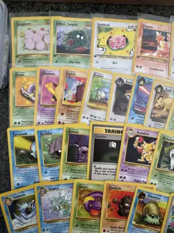 LOT OF 39 POKEOM WOTC CARDS FIRST EDITIONS, RARES, JUNGLE, FOSSIL, NEO SETS - Image 2