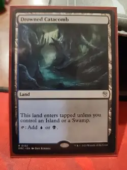 Drowned Catacomb Commander: Aetherdrift Regular - Image 1