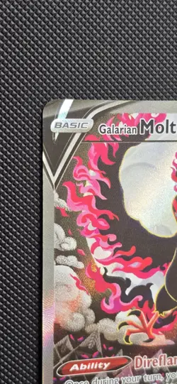 Pokemon TCG Galarian Moltres v Alternate Full Art, Chilling Reign, Card 177/198 - Image 4