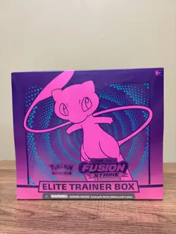 Nintendo Pokemon TCG: Sword & Shield Fusion Strike Elite Trainer Box - Image 1