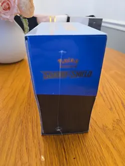 Pokemon Sword and Shield BASE Zamazenta Elite Trainer Box (ETB) SEALED - Image 3