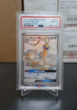 2019 POKEMON SUN & MOON HIDDEN FATES #SV77 FULL ART/ALTARIA GX PSA 10 - Image 1