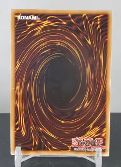 Yu-Gi-Oh TCG: Ultra Rare Dark Magician JMPS-EN003, Limited Edition, Creased #2 - Image 2