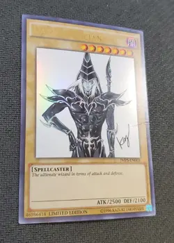 Yu-Gi-Oh TCG: Ultra Rare Dark Magician JMPS-EN003, Limited Edition, Creased #2 - Image 4