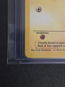 1999 Pokemon TCG Voltorb Card 67/102 1st Edition Base Set Shadowless - Image 5