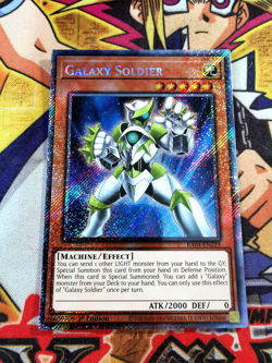 Galaxy Soldier ra04-en219 (M/NM+) Platinum-Secret Rare Yu-Gi-Oh! - Image 1