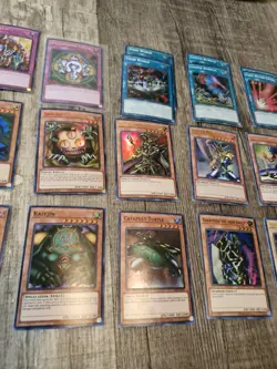 Vintage Yugioh Lot 30+ HOLOS ULTRA SECRET SUPER RARE - Image 3