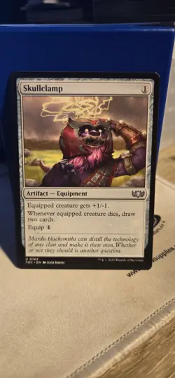 Skullclamp Commander: Tarkir: Dragonstorm Regular - Image 1