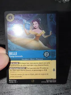 Carte Lorcana Disney TCG Belle 142/204 FOIL Legendaire Chapitre 1 Francais Exc - Image 3