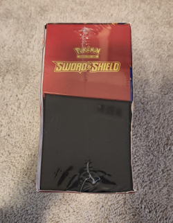 POKEMON TCG SWORD & SHIELD ELITE TRAINER BOX ETB SEALED BRAND NEW 820650104459 - Image 3