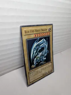Blue-Eyes White Dragon - Ultra Rare - SDK-001 - Unlimited - Image 2