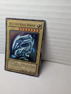 Blue-Eyes White Dragon - Ultra Rare - SDK-001 - Unlimited - Image 3