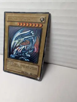 Blue-Eyes White Dragon - Ultra Rare - SDK-001 - Unlimited - Image 2
