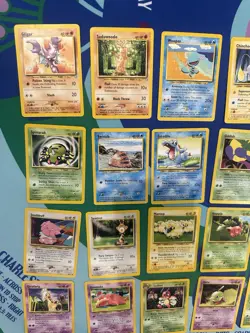 Lot Of 31 Vintage Neo Genesis Pokemon Cards WOTC - Image 2