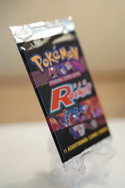Pokemon Team Rocket Unlimited Booster Pack Factory Sealed WOTC 2000 Vintage TCG - Image 4