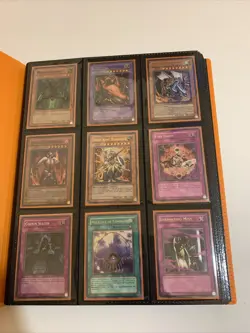 Yugioh Collection Blue Eyes White Dragons, Dark Magicians, E-Heros Cards Binder - Image 2