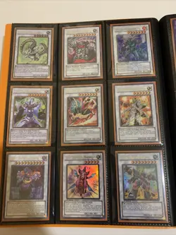 Yugioh Collection Blue Eyes White Dragons, Dark Magicians, E-Heros Cards Binder - Image 4