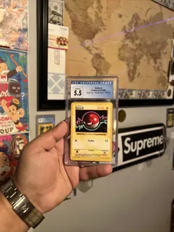 1999 Pokemon - Vintage Voltorb 67/102 - PSA Grade 5.5 - Base Set - Image 1