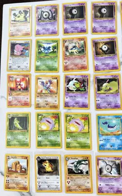 Lot of 107 Vintage Pokemon Cards - WOTC - Image 3