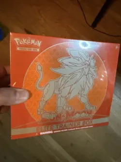 Sun and Moon Base ETB Factory Sealed - Solgaleo - Pokemon Elite Trainer Box Red - Image 1