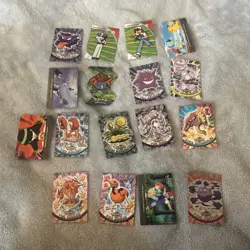 Lot Of 17 Topps Pokemon Cards Including Gengar And 2 Foils - Image 1