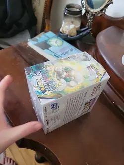 POKEMON TCG SWORD & SHIELD BRILLIANT STARS SEALED BOOSTER BOX - Image 4