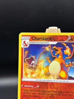 Charizard 025/185 Vivid Voltage Reverse Holo Rare Pokemon TCG #025 - Image 3