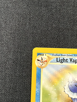 Pokemon TCG Light Vaporeon 52/105 Neo Destiny Regular Near Mint - Image 3