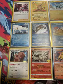 Pokemon Card Lot 28 Cards Holos, Reverse Holos, And Vintage - Image 2