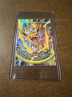 Jolteon #135 Topps TV Animation Edition Rainbow Foil HP Pokemon Card dmg card - Image 2