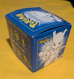 Pokemon Mewtwo 23K Gold Plated Card 1999 Burger King toy with PokeBall and Box - Image 2